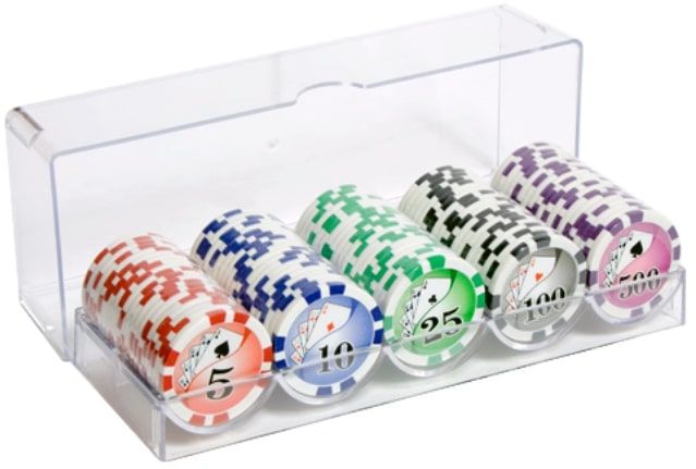 How many poker chips to distribute depends on the number of players and the type of game